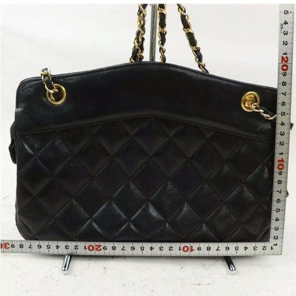 Authentic Chanel Purse - Picture 4 of 11